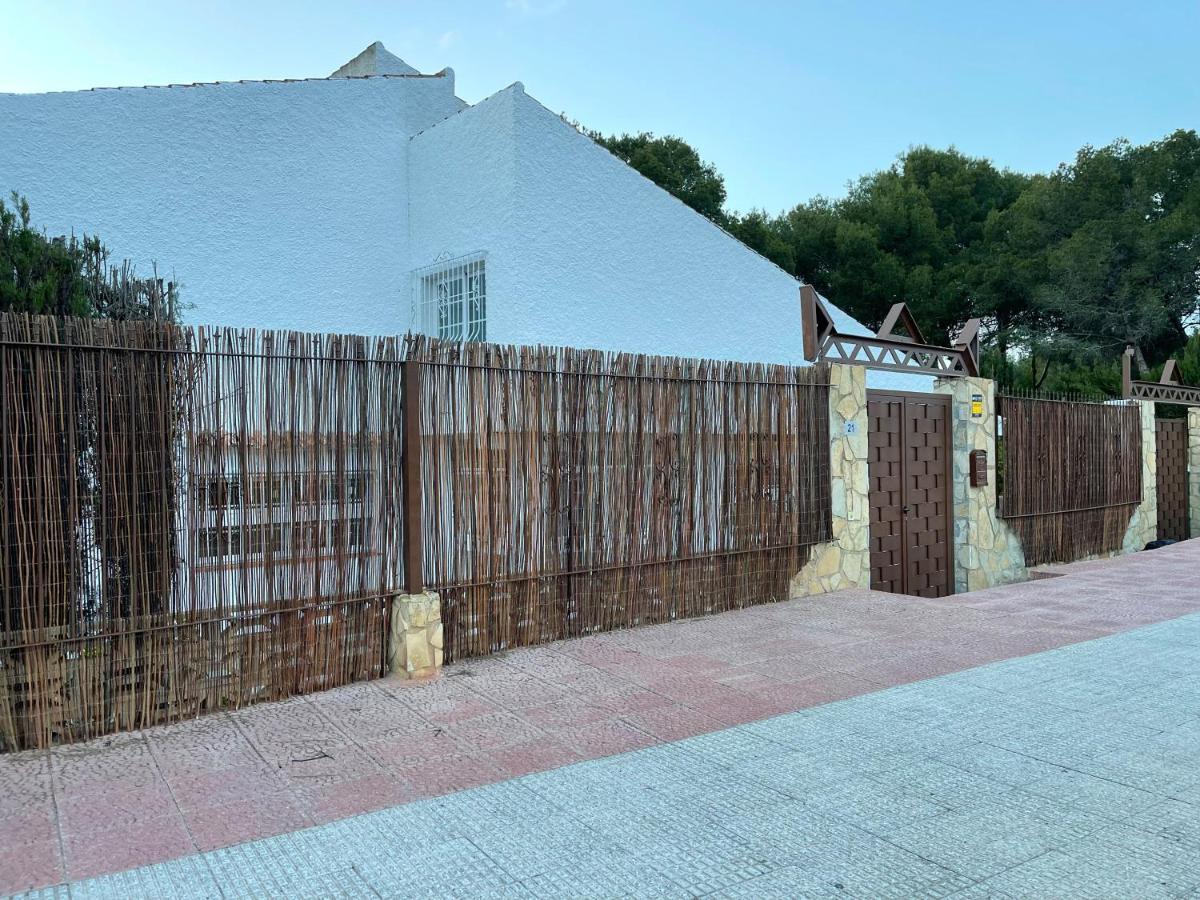 Villa Mis 5 Amores Con Piscina Benidorm Exterior photo