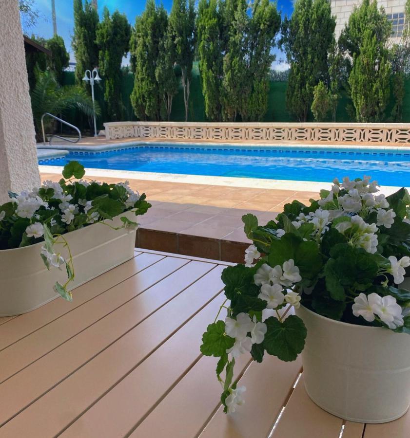 Villa Mis 5 Amores Con Piscina Benidorm Exterior photo