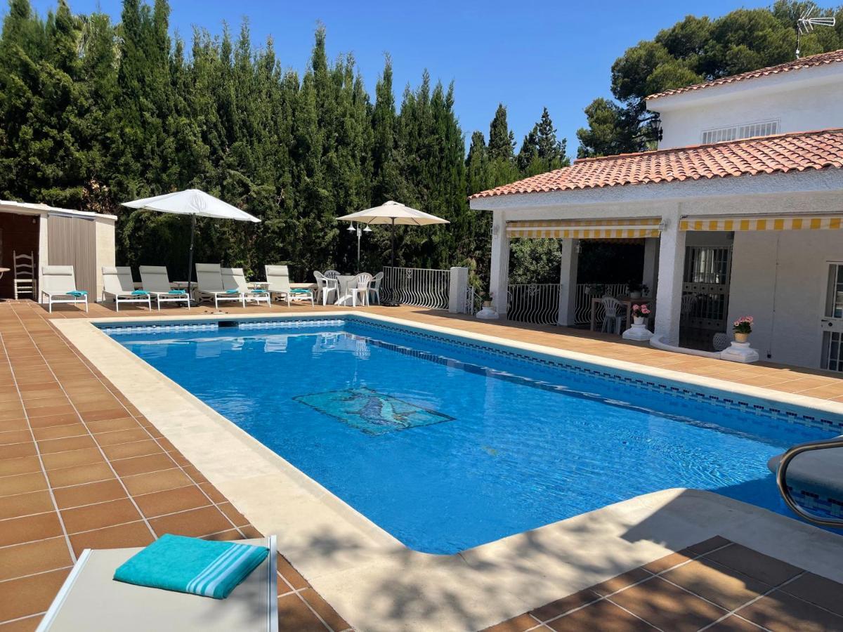 Villa Mis 5 Amores Con Piscina Benidorm Exterior photo
