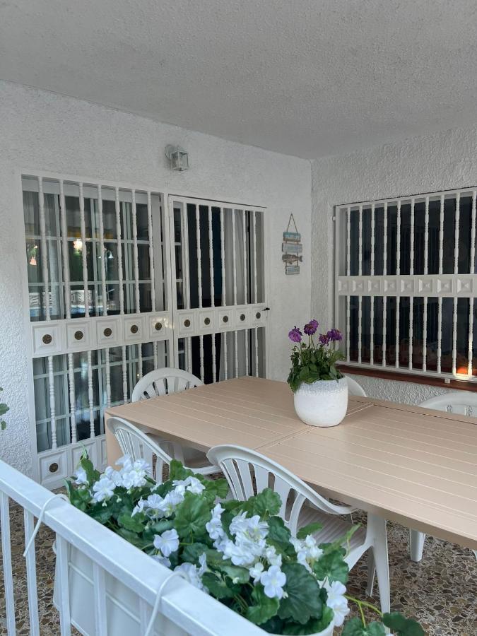 Villa Mis 5 Amores Con Piscina Benidorm Exterior photo
