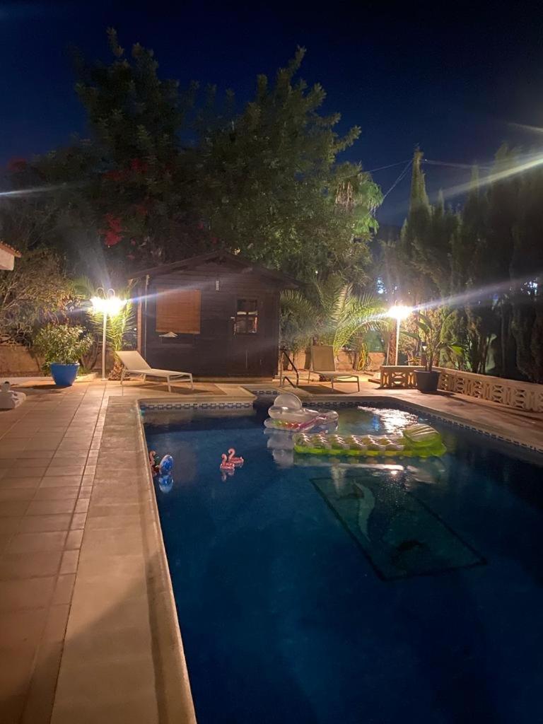 Villa Mis 5 Amores Con Piscina Benidorm Exterior photo